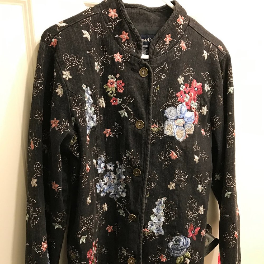 Denim & Co Black  embroidered jacket sz M